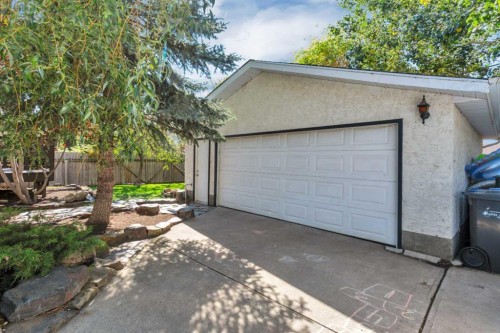 54 Lakeview Crescent, Sylvan Lake, AB 