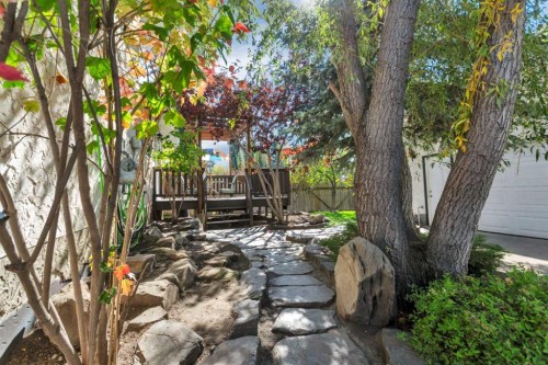 54 Lakeview Crescent, Sylvan Lake, AB 