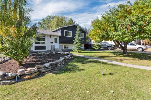 54 Lakeview Crescent, Sylvan Lake, AB 