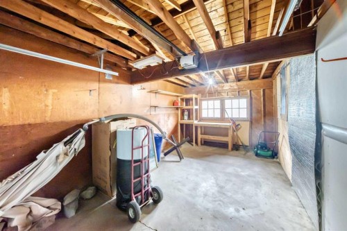315 Spruce Street, Springbrook, AB 