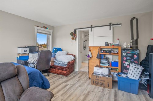 6913 59 Avenue, Red Deer, AB 