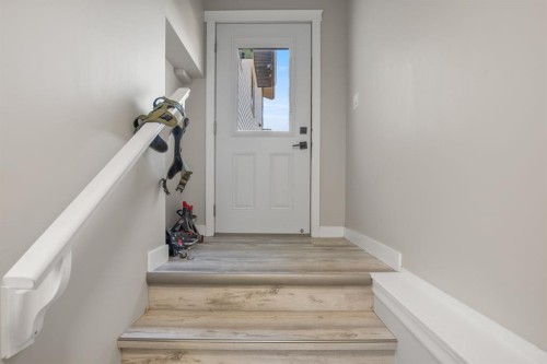 6913 59 Avenue, Red Deer, AB 