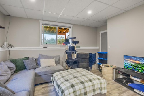 6913 59 Avenue, Red Deer, AB 