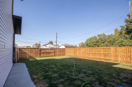 6913 59 Avenue, Red Deer, AB 