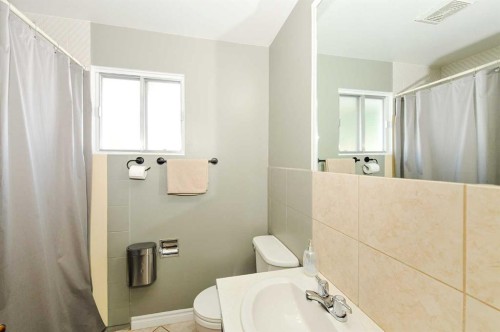 5420 50 Avenue, Camrose, AB 
