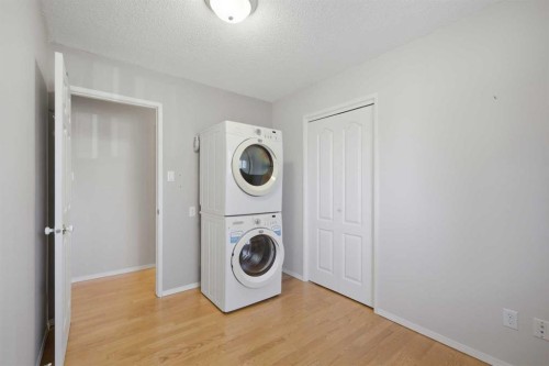 5709 56 Avenue, Lacombe, AB 