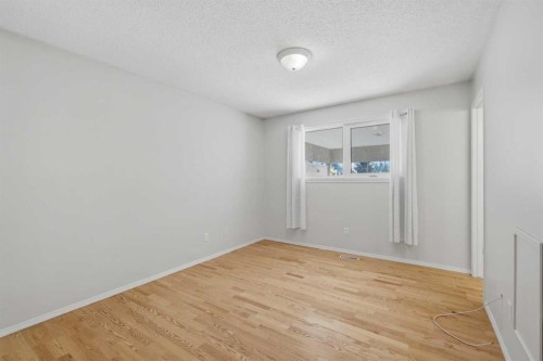 5709 56 Avenue, Lacombe, AB 