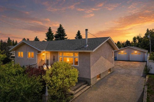5709 56 Avenue, Lacombe, AB 