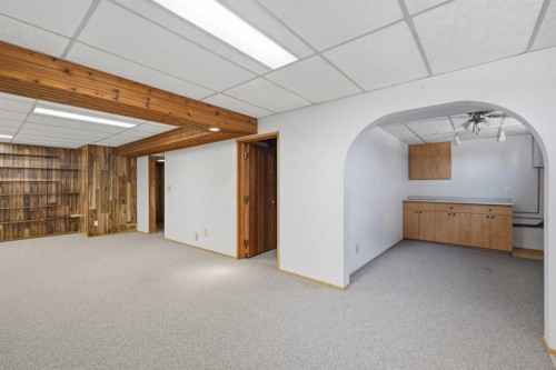 5709 56 Avenue, Lacombe, AB 
