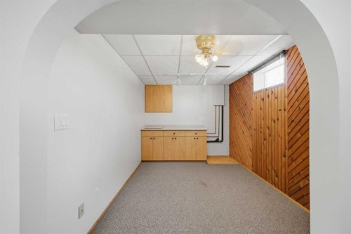 5709 56 Avenue, Lacombe, AB 