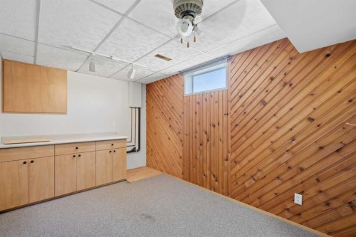 5709 56 Avenue, Lacombe, AB 