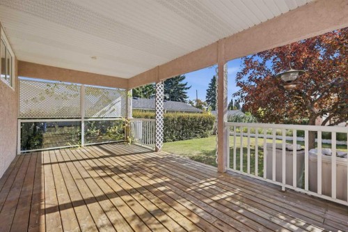 5709 56 Avenue, Lacombe, AB 