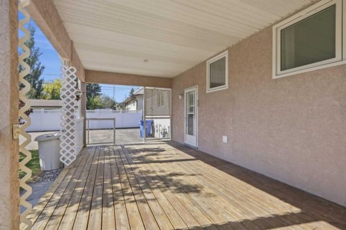 5709 56 Avenue, Lacombe, AB 