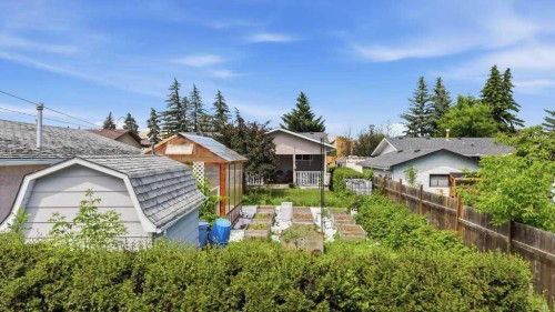 5709 56 Avenue, Lacombe, AB 