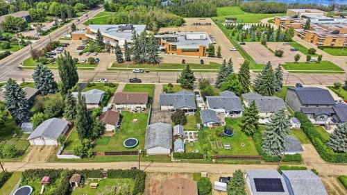 5709 56 Avenue, Lacombe, AB 