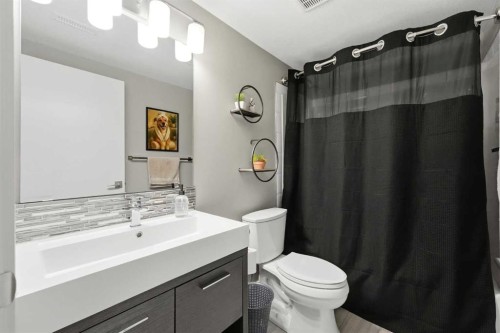 59 Village Crescent, Red Deer, AB 