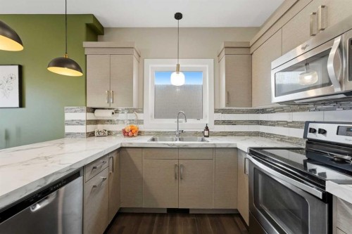 59 Village Crescent, Red Deer, AB 
