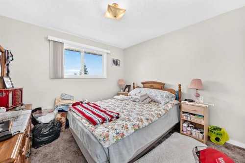4209 54 Avenue, Innisfail, AB 