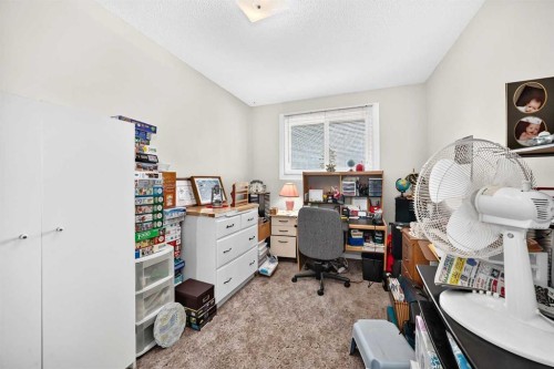 4209 54 Avenue, Innisfail, AB 