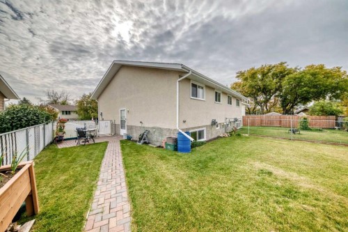 4209 54 Avenue, Innisfail, AB 