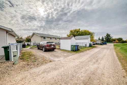 4209 54 Avenue, Innisfail, AB 