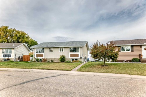 4209 54 Avenue, Innisfail, AB 