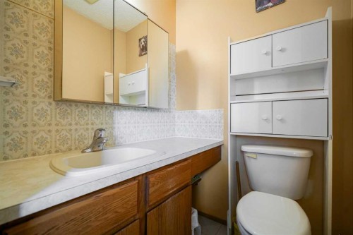 5323 55 Avenue, Viking, AB 