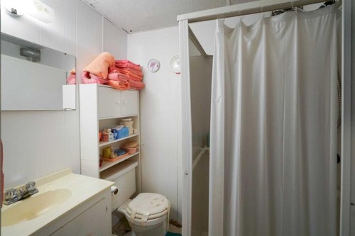 5323 55 Avenue, Viking, AB 