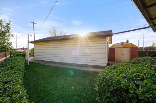 5323 55 Avenue, Viking, AB 