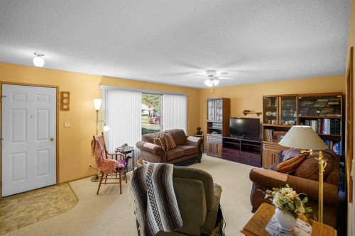 5323 55 Avenue, Viking, AB 
