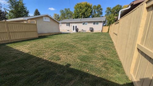 47 Montcalm Avenue, Camrose, AB 