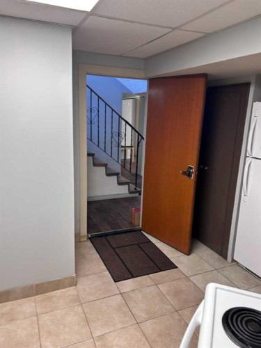 2128 17 Avenue Sw, Calgary, AB 