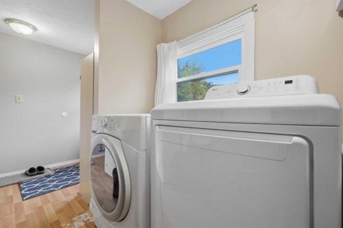 5214 50 Street, Lacombe, AB 
