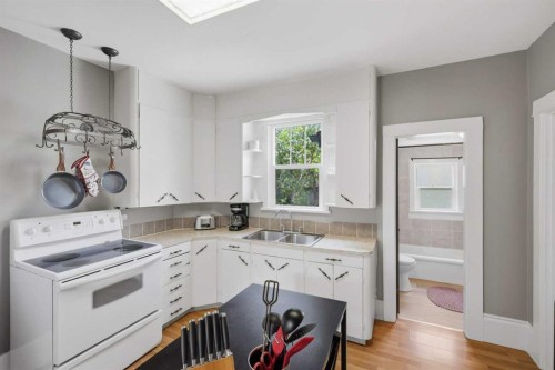 5214 50 Street, Lacombe, AB 