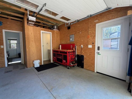 18B-10042 Township Road 422, Rural Ponoka County, AB 