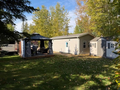 18B-10042 Township Road 422, Rural Ponoka County, AB 