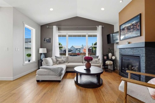 17 Hammond Close, Sylvan Lake, AB 