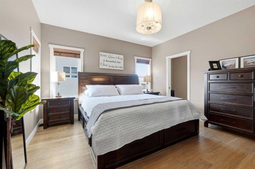 17 Hammond Close, Sylvan Lake, AB 