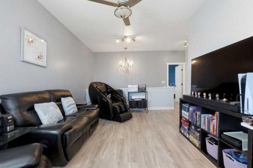 17 Hammond Close, Sylvan Lake, AB 