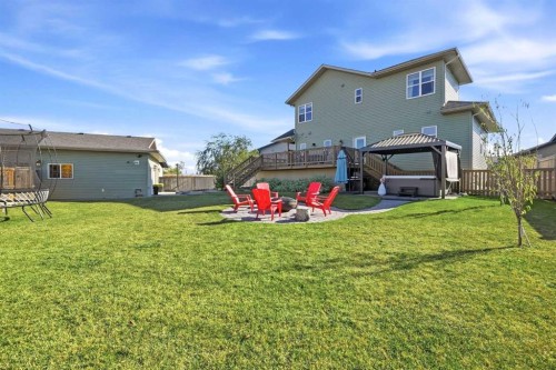 17 Hammond Close, Sylvan Lake, AB 