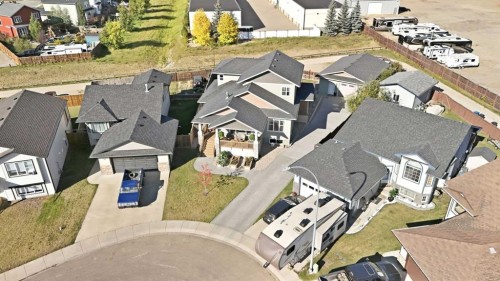 17 Hammond Close, Sylvan Lake, AB 