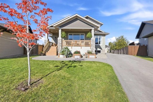 17 Hammond Close, Sylvan Lake, AB 