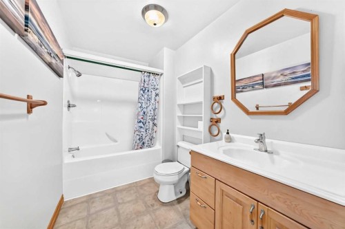 5160 & 5156 52Nd Street, Caroline, AB 