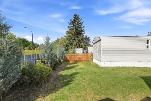 75-5344 76 Street, Red Deer, AB 