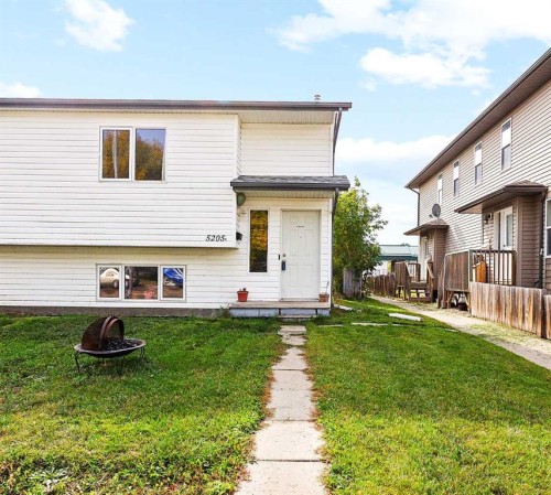 5205B 52 Avenue, Camrose, AB 