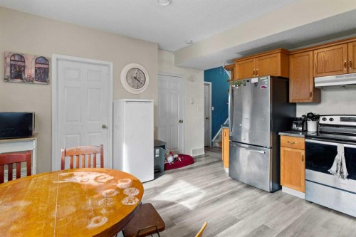 5205B 52 Avenue, Camrose, AB 