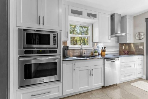 5708 45 Avenue, Red Deer, AB 