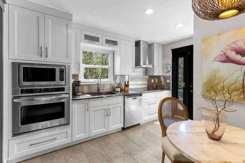 5708 45 Avenue, Red Deer, AB 