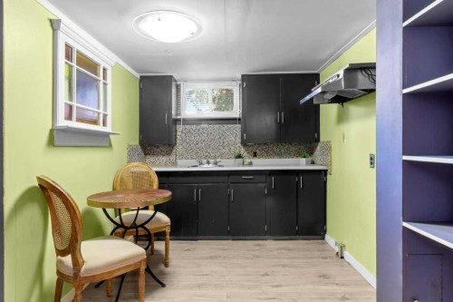 5708 45 Avenue, Red Deer, AB 