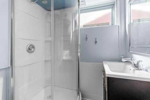 5708 45 Avenue, Red Deer, AB 